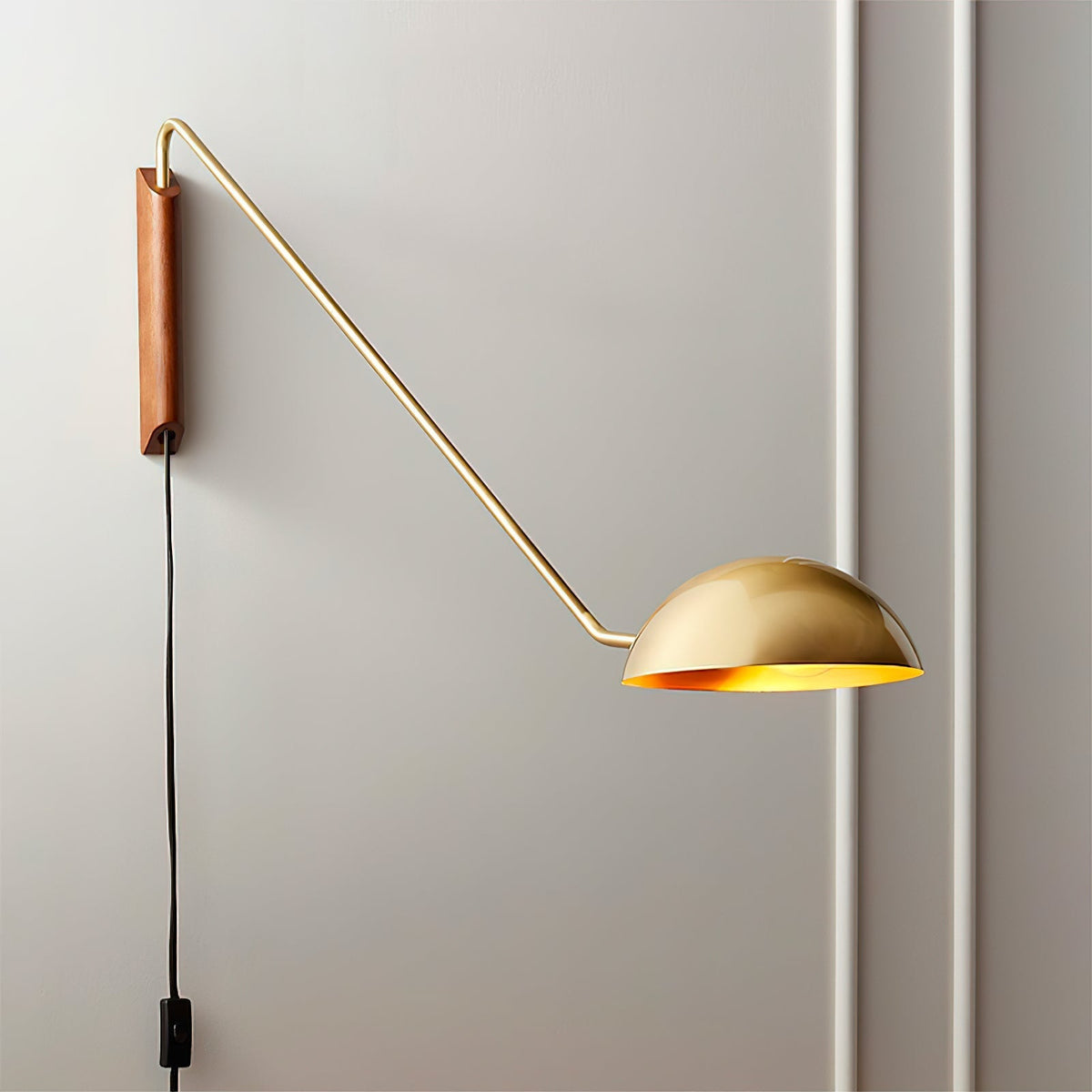 Lirixel wandlamp van walnoot