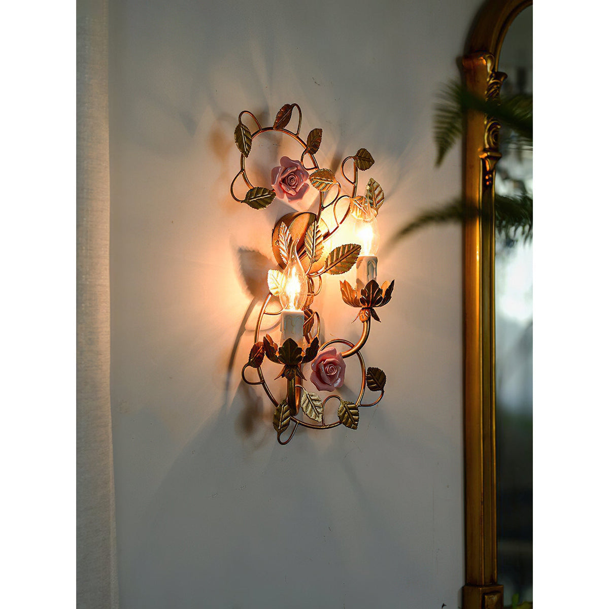 Blossom wandlamp met Vintage en Roze Ceramische Bloemen