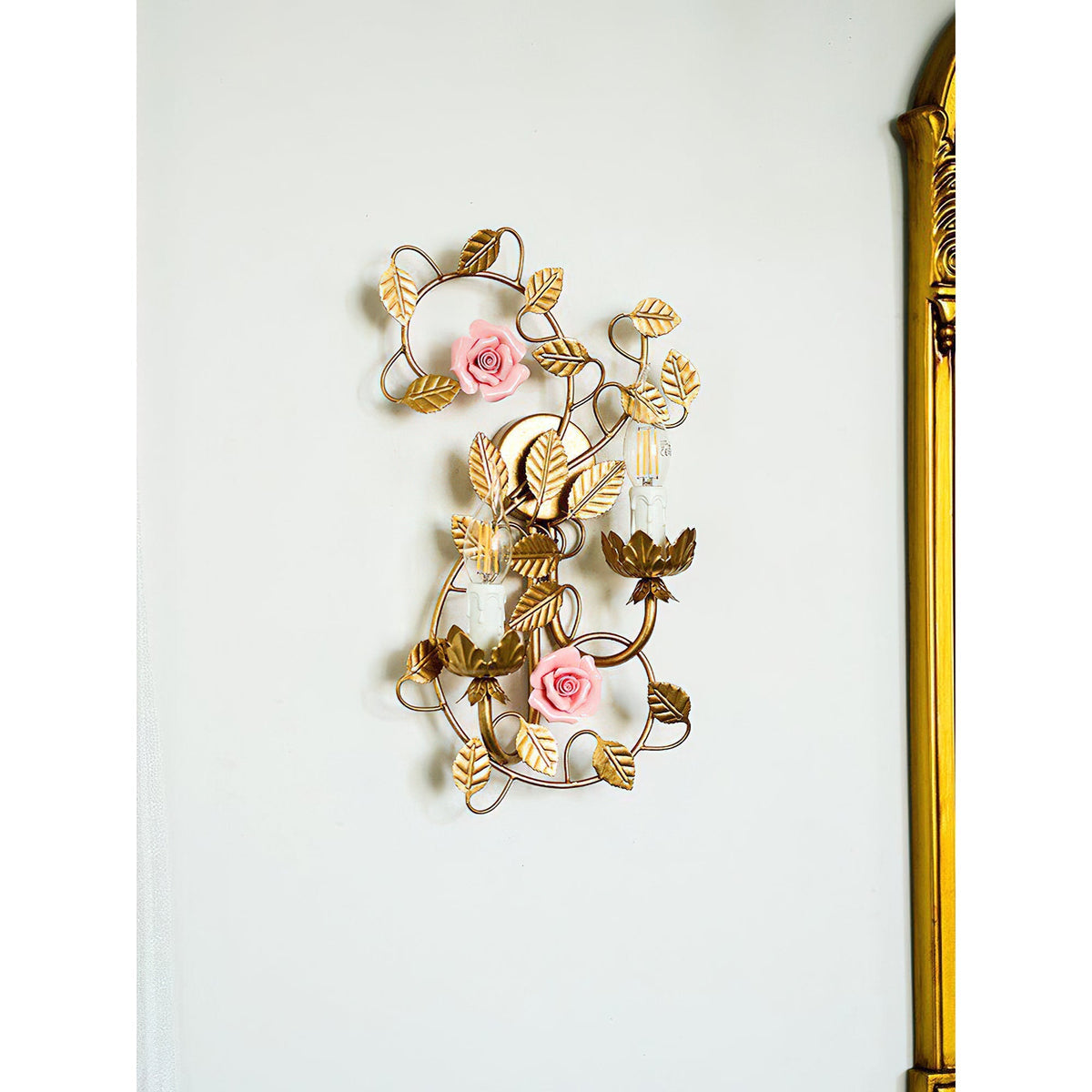 Blossom wandlamp met Vintage en Roze Ceramische Bloemen