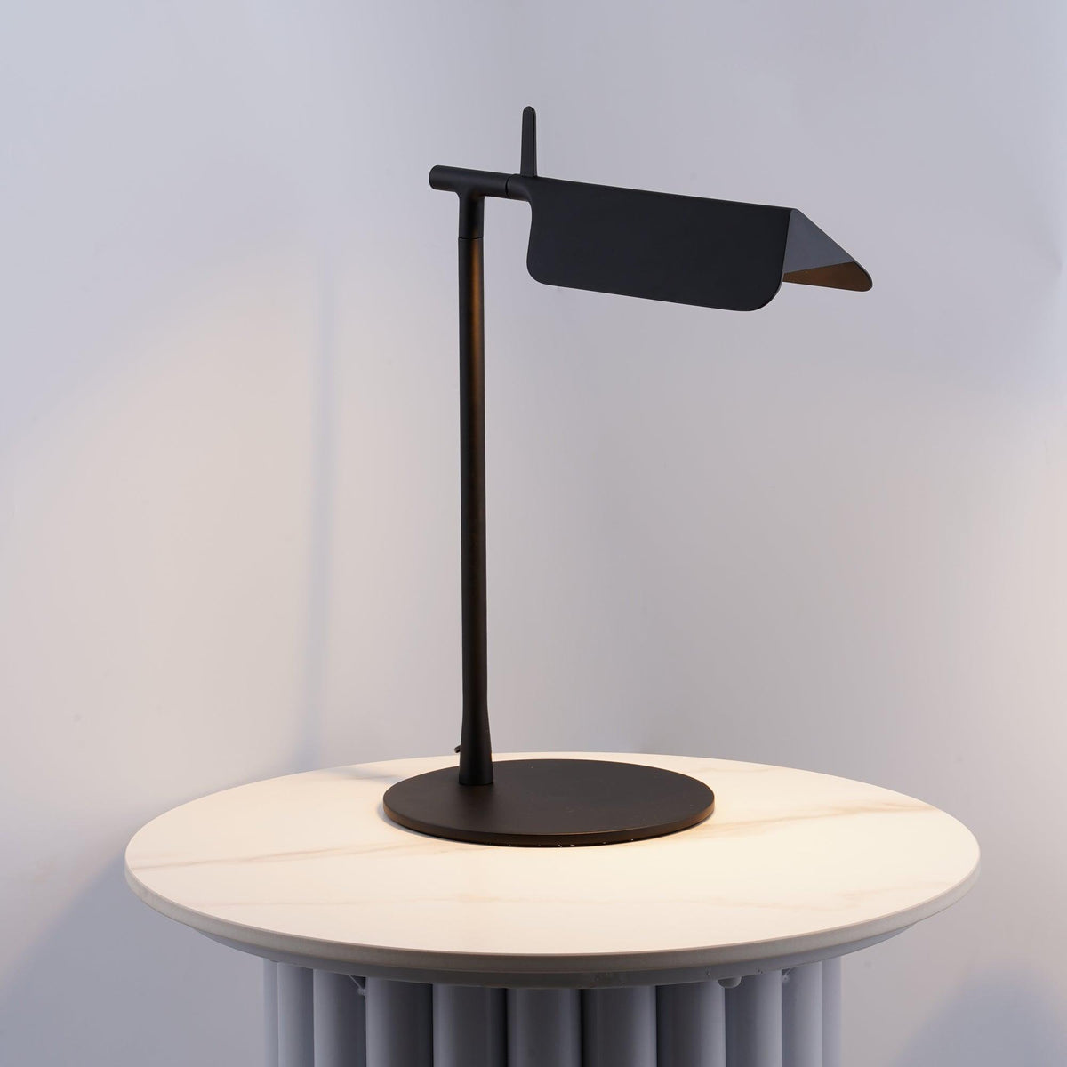 Cilorn acryl tafellamp met minimalistisch ontwerp