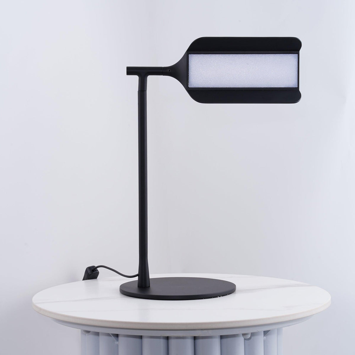 Cilorn acryl tafellamp met minimalistisch ontwerp