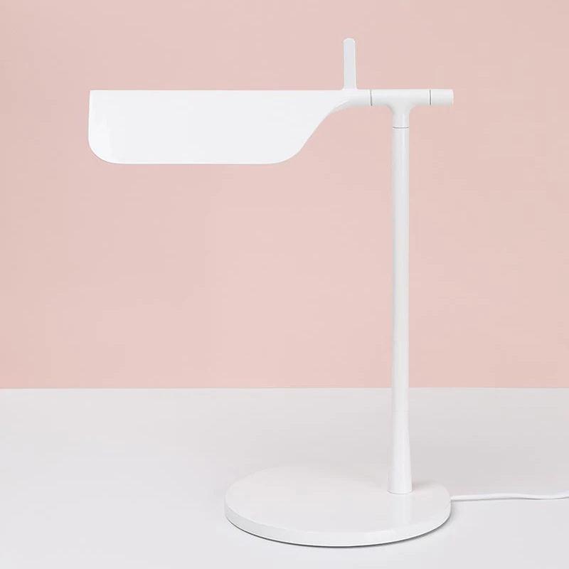 Cilorn acryl tafellamp met minimalistisch ontwerp