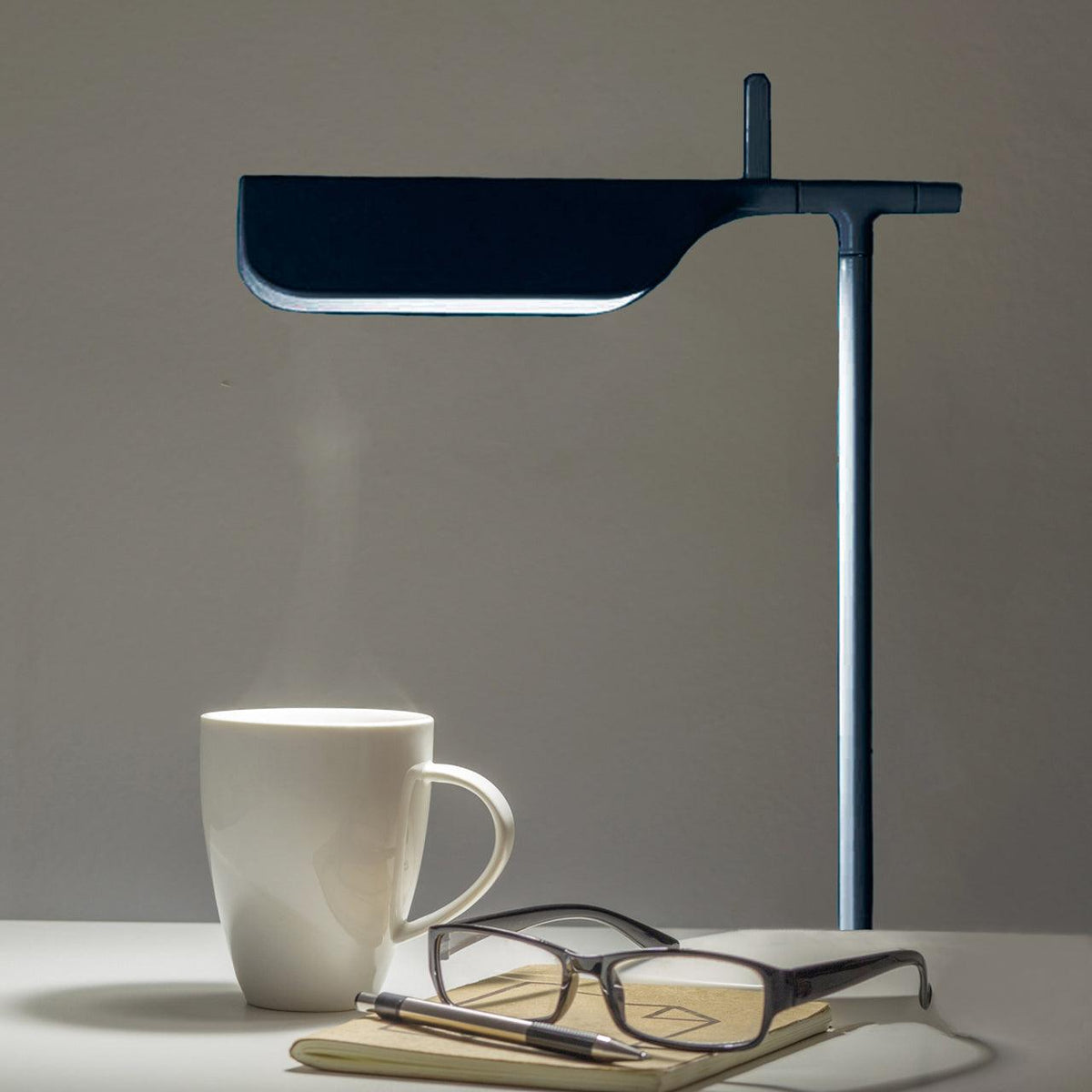 Cilorn acryl tafellamp met minimalistisch ontwerp