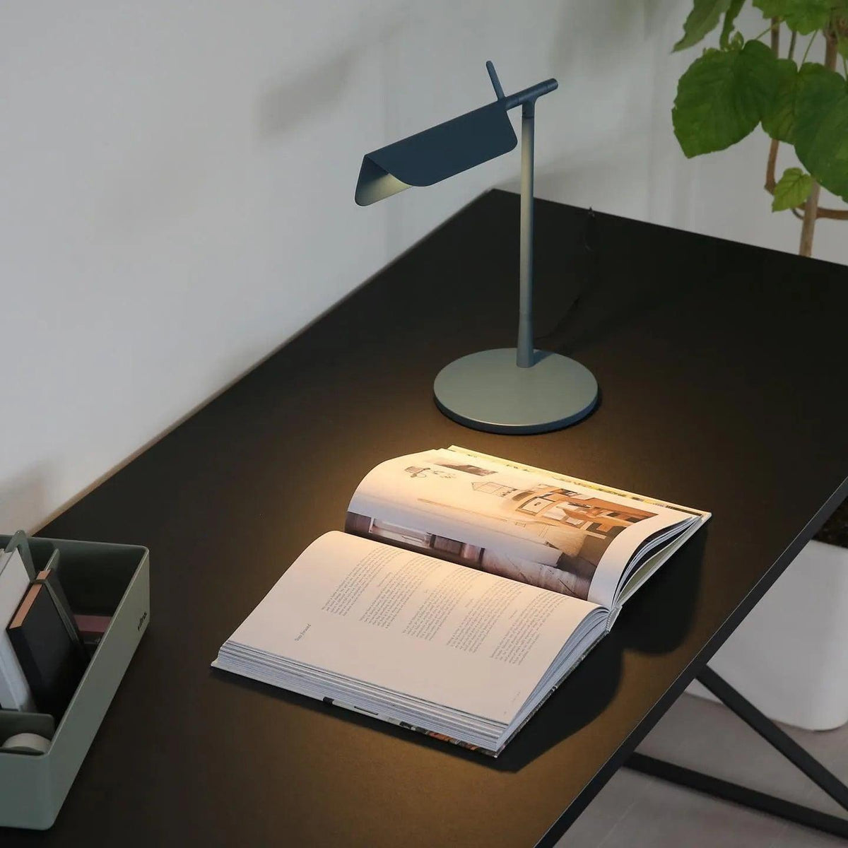 Cilorn acryl tafellamp met minimalistisch ontwerp