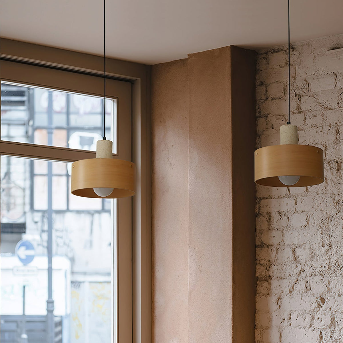 Orelorise hanglamp in walnootkleur en beige