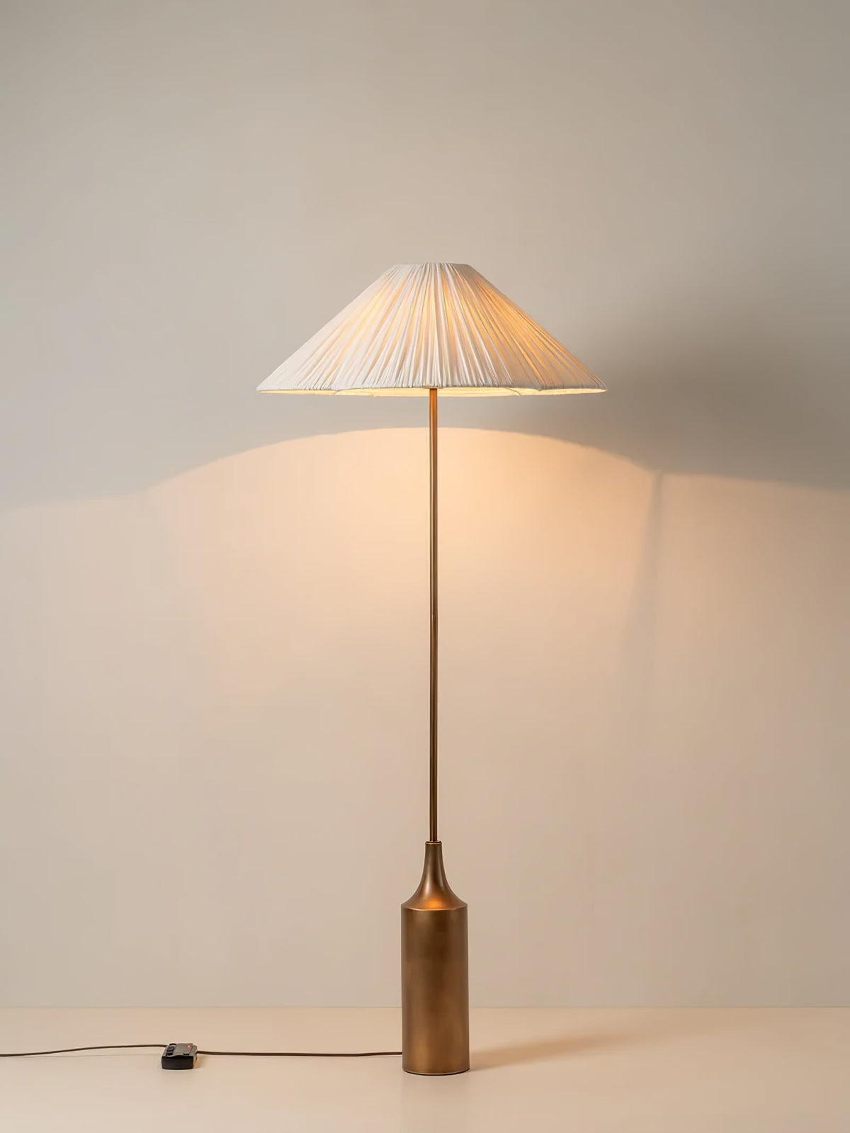 Zenith vloerlamp in bohemian marmer