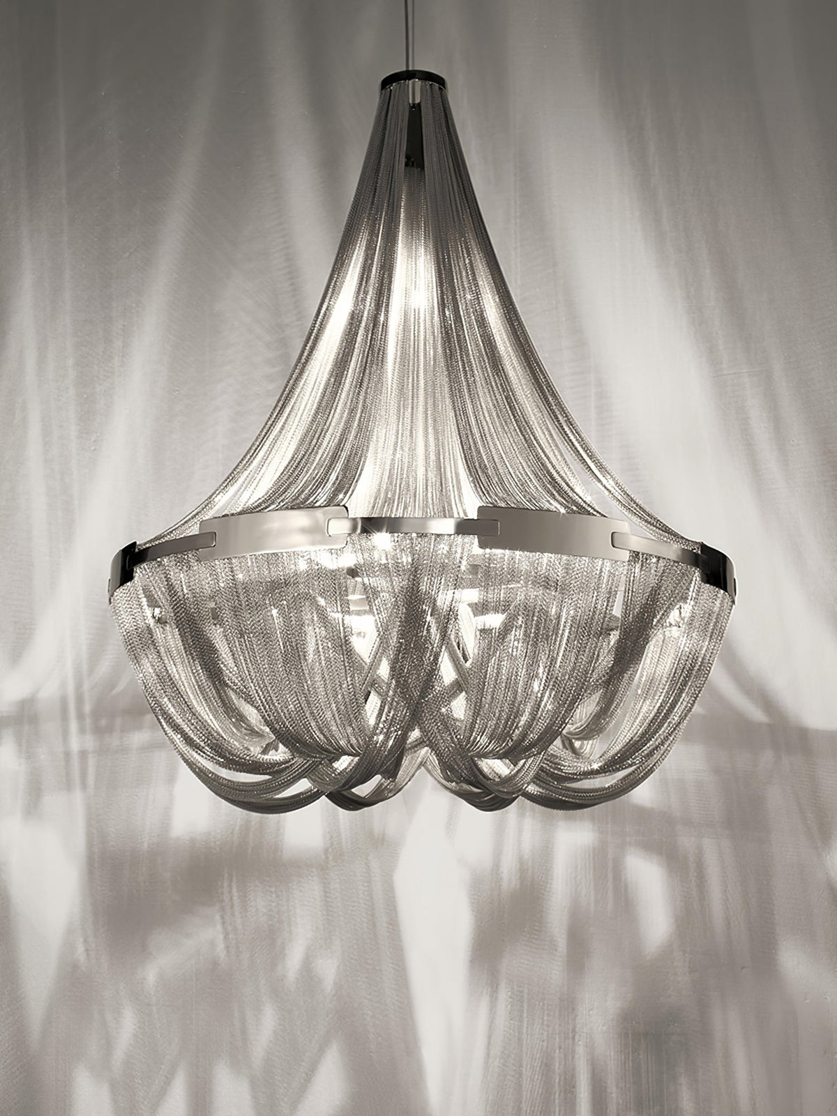 Zylen kroonluchter met aluminium ketting