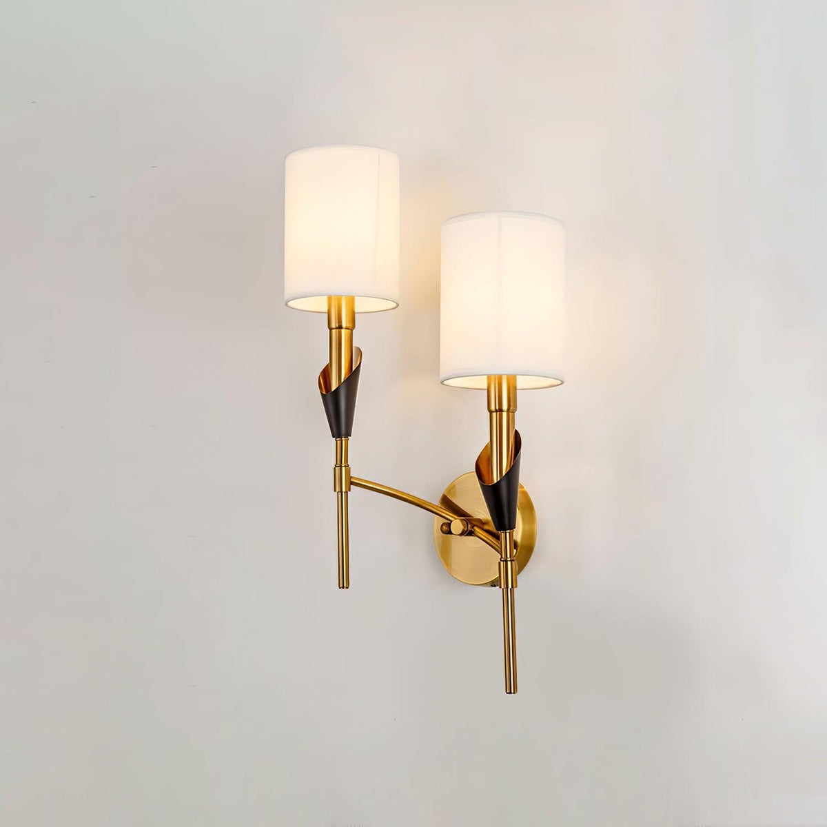 Eurzorira wandlamp met stoffen kap