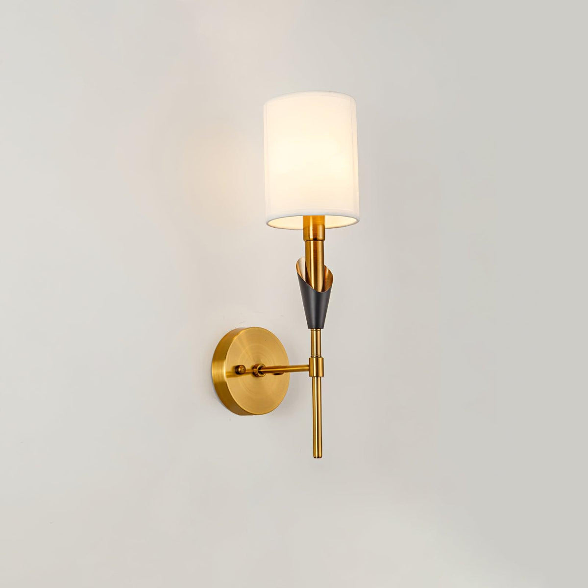 Eurzorira wandlamp met stoffen kap