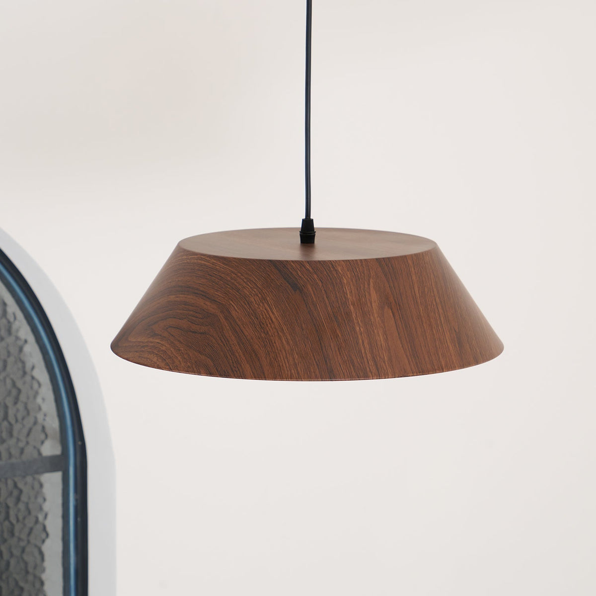 Novain hanglamp met houtnerf
