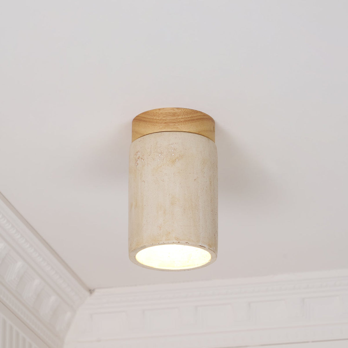 Valelelle plafondlamp met cilindrische kap van travertin