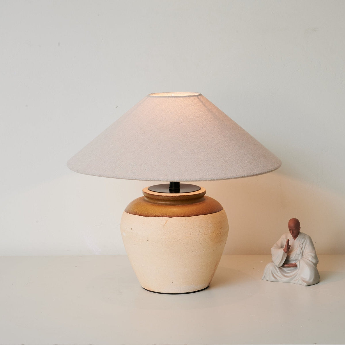 Eric Moderne tafellamp van keramiek