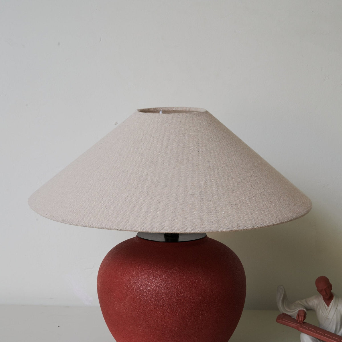Kiara Minimalistische tafellamp van keramiek
