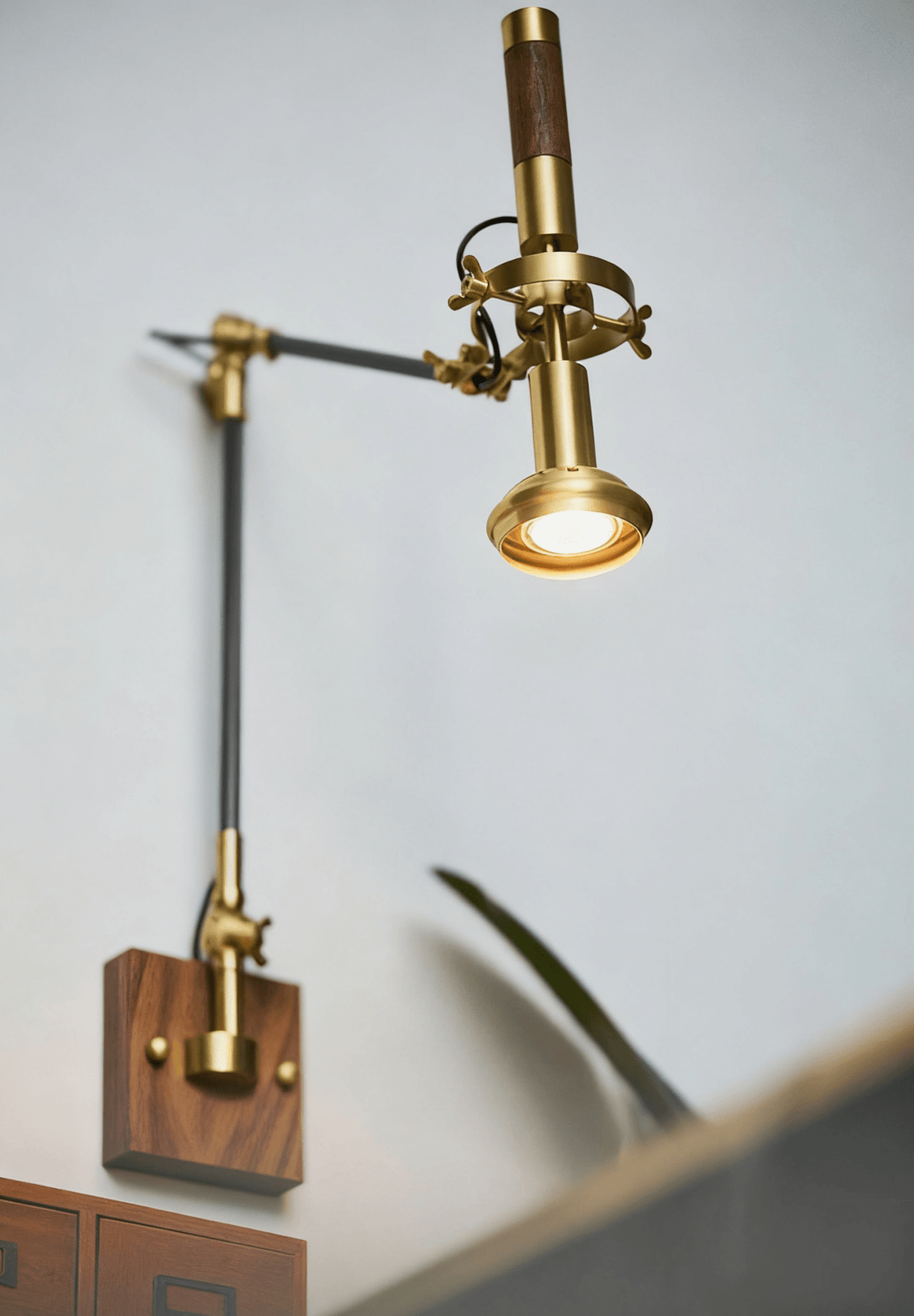 Liravo houten wandlamp
