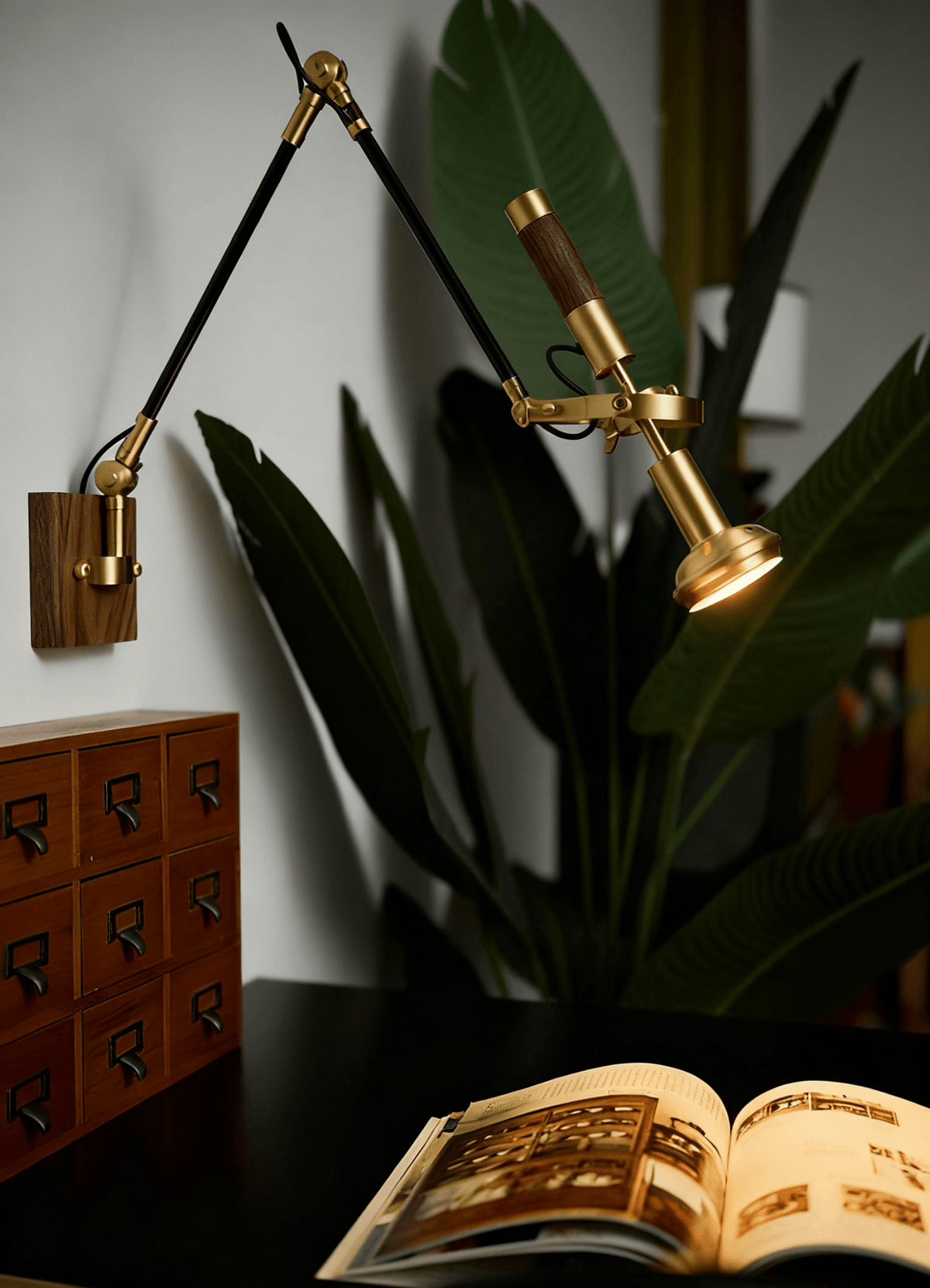 Liravo houten wandlamp