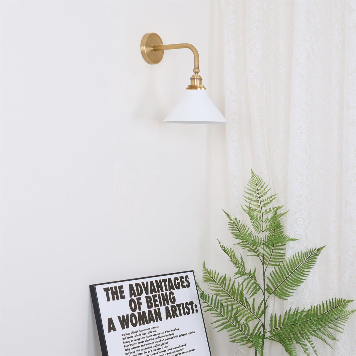 Zaya Minimalistische wandlamp van metaal