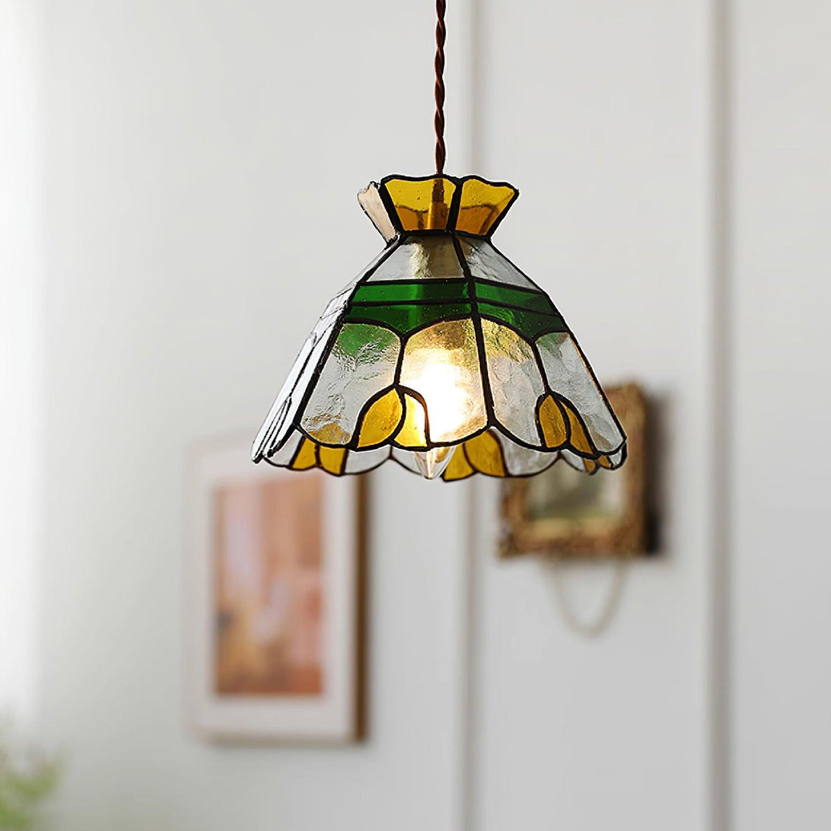 Coriva hanglamp met rookglas in mid-century stijl