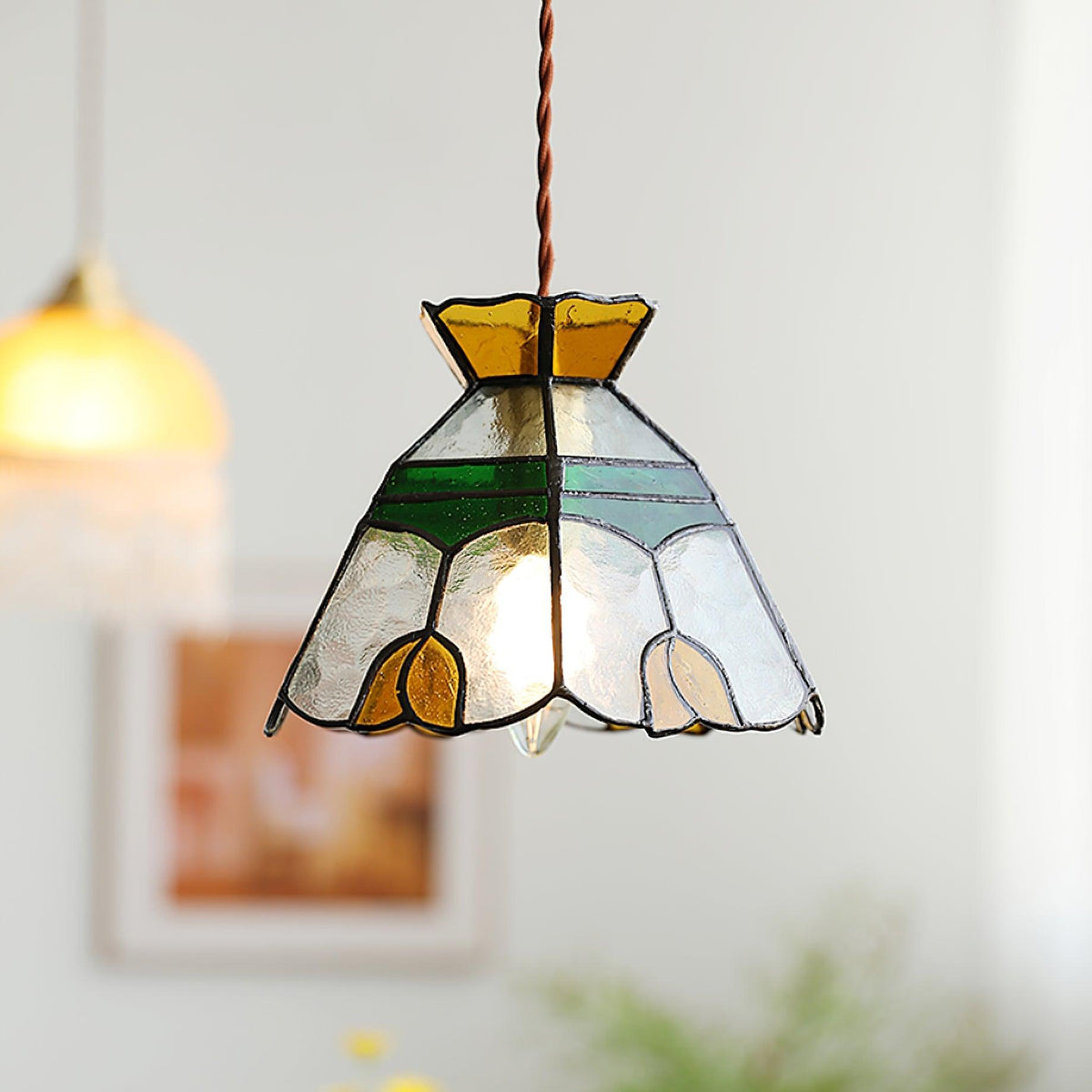 Coriva hanglamp met rookglas in mid-century stijl