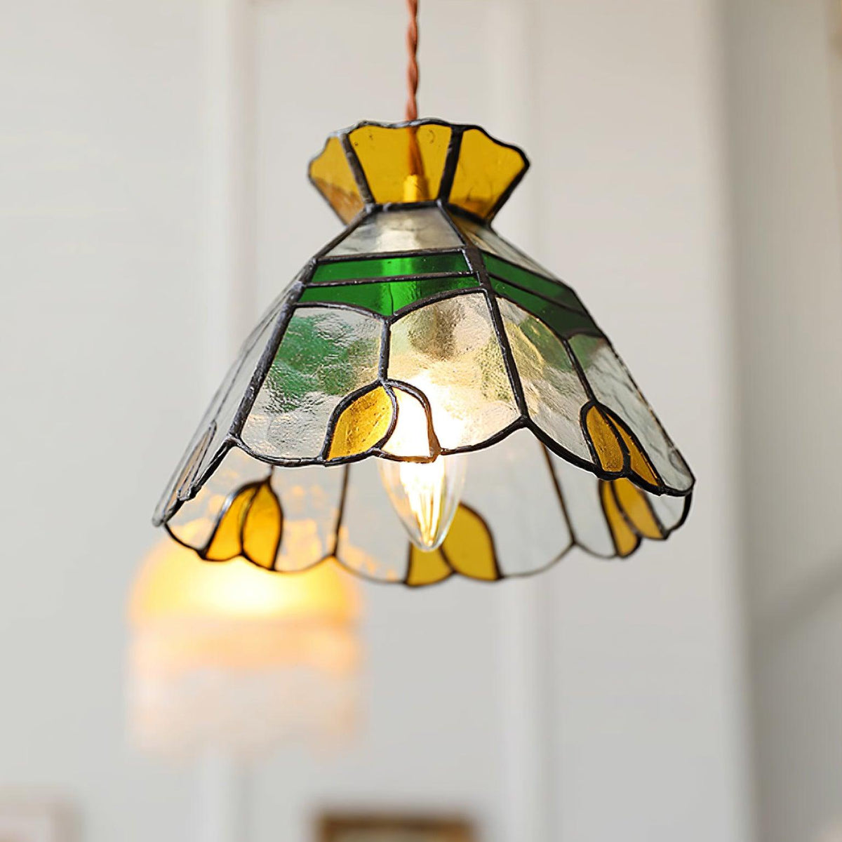 Coriva hanglamp met rookglas in mid-century stijl