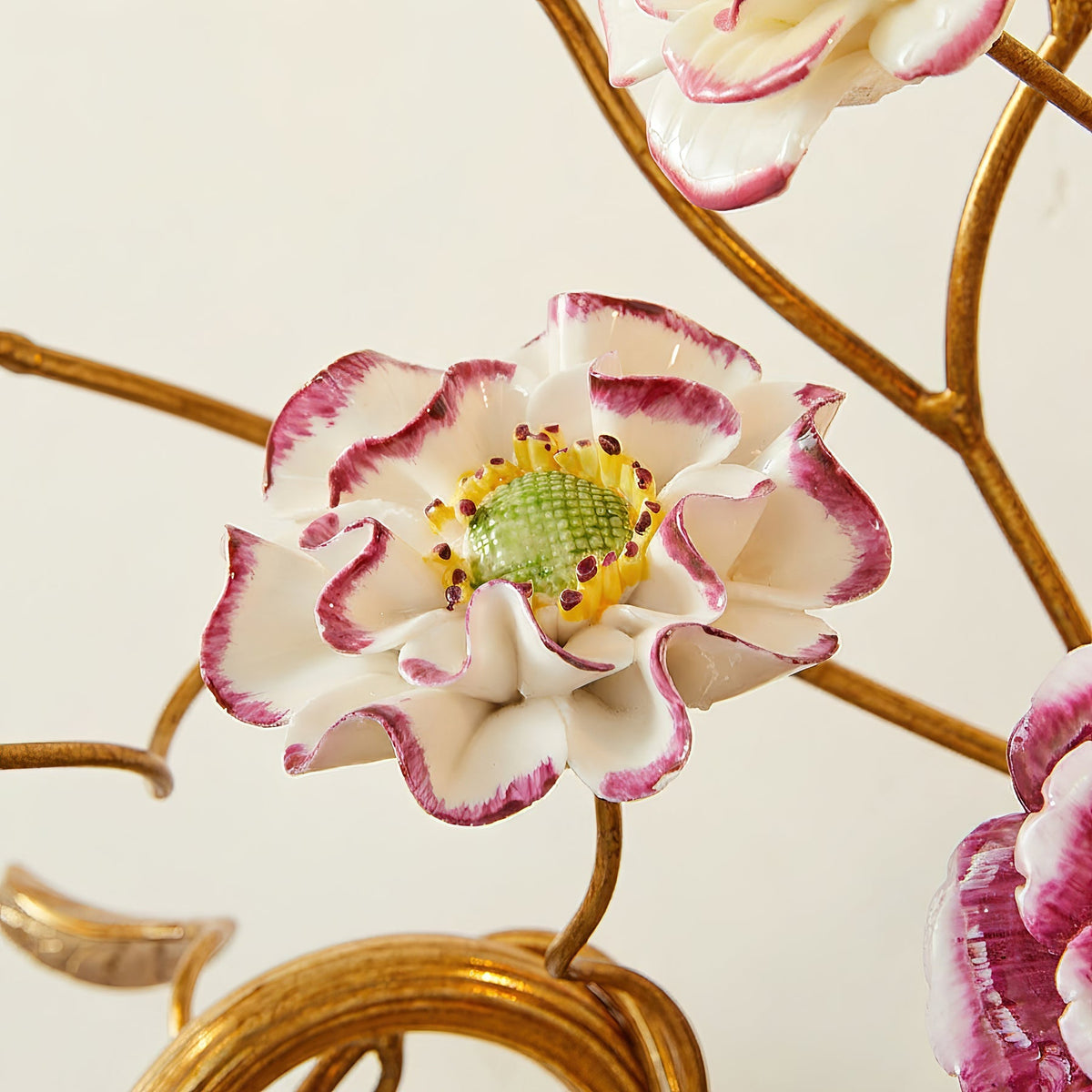 Violette wandlamp