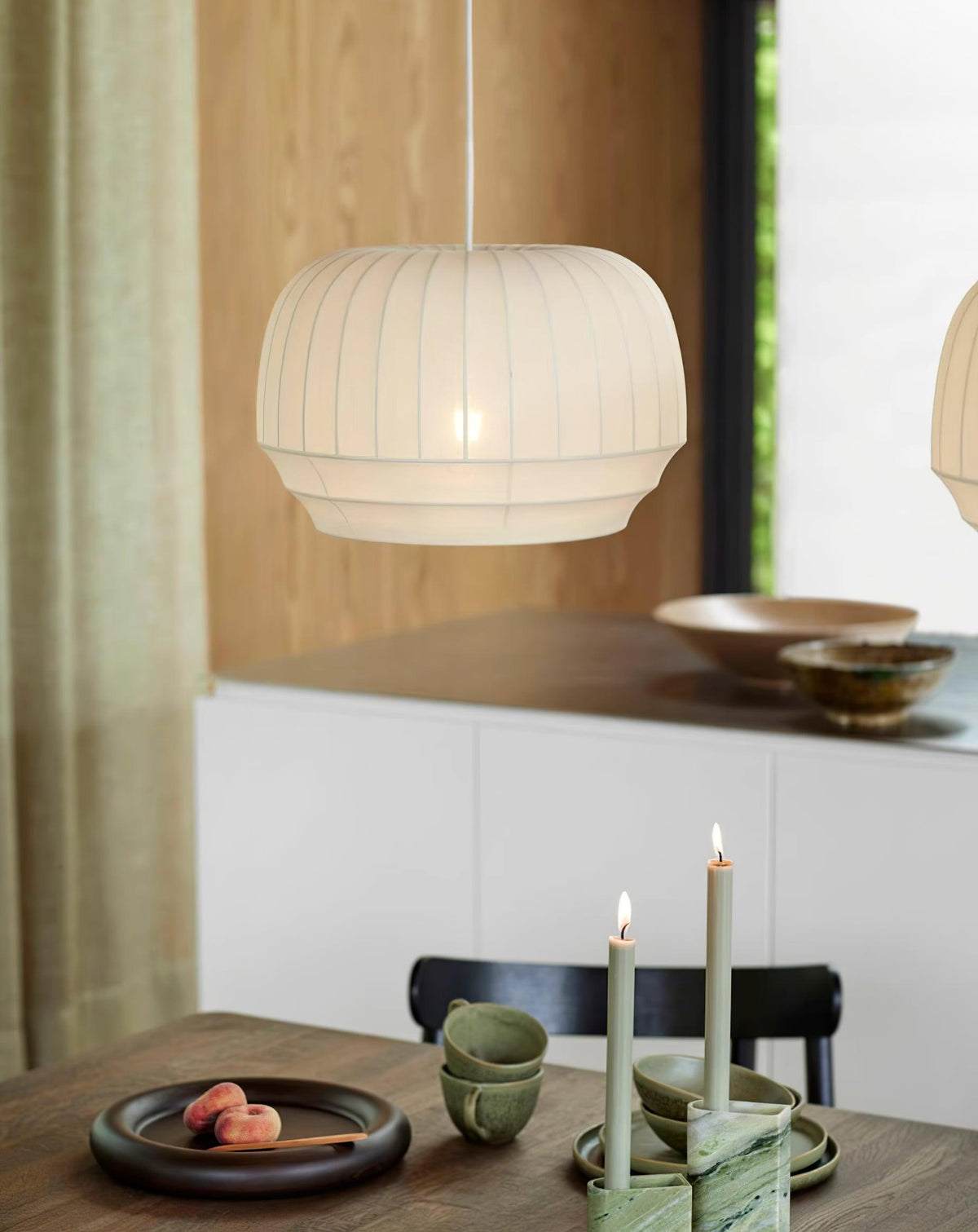 Taro hanglamp zijde kap witte stof verticale lijnen zachte moderne minimalistisch