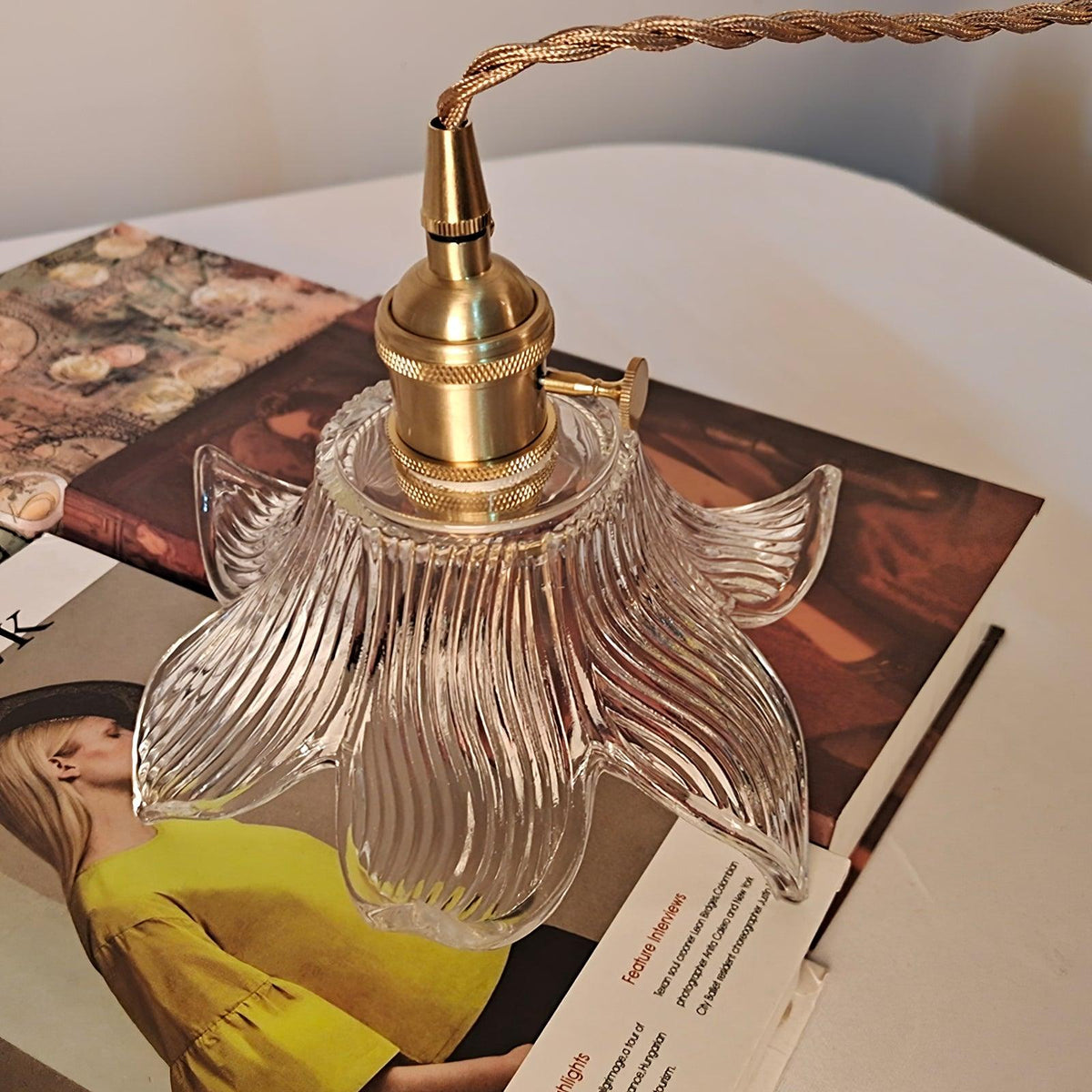 Aell hanglamp van messing en glas met glamoureus-ontwerp