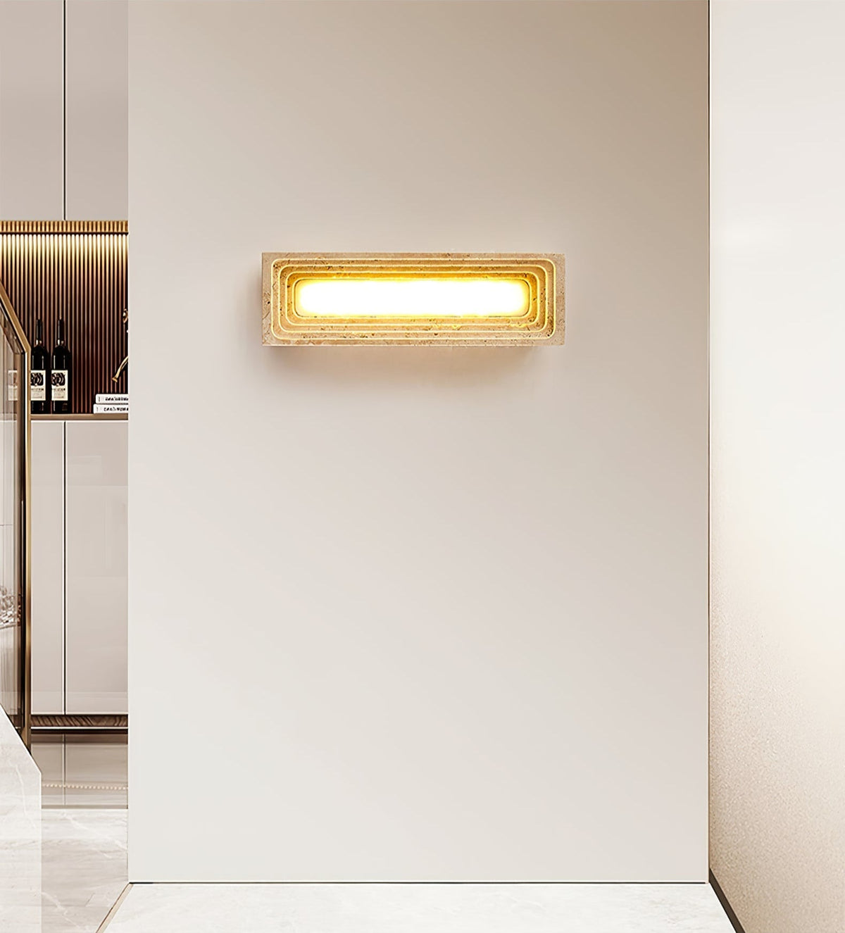 Atheila wandlamp in Geel travertin