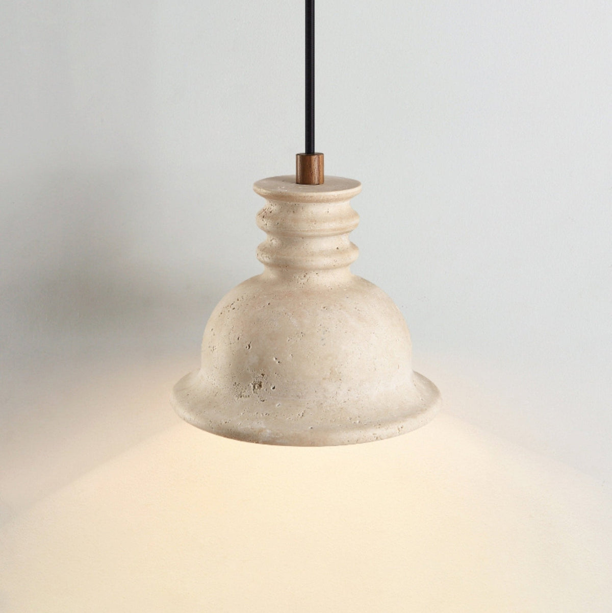 Harrow hanglamp met geel travertin en geribbelde koepel