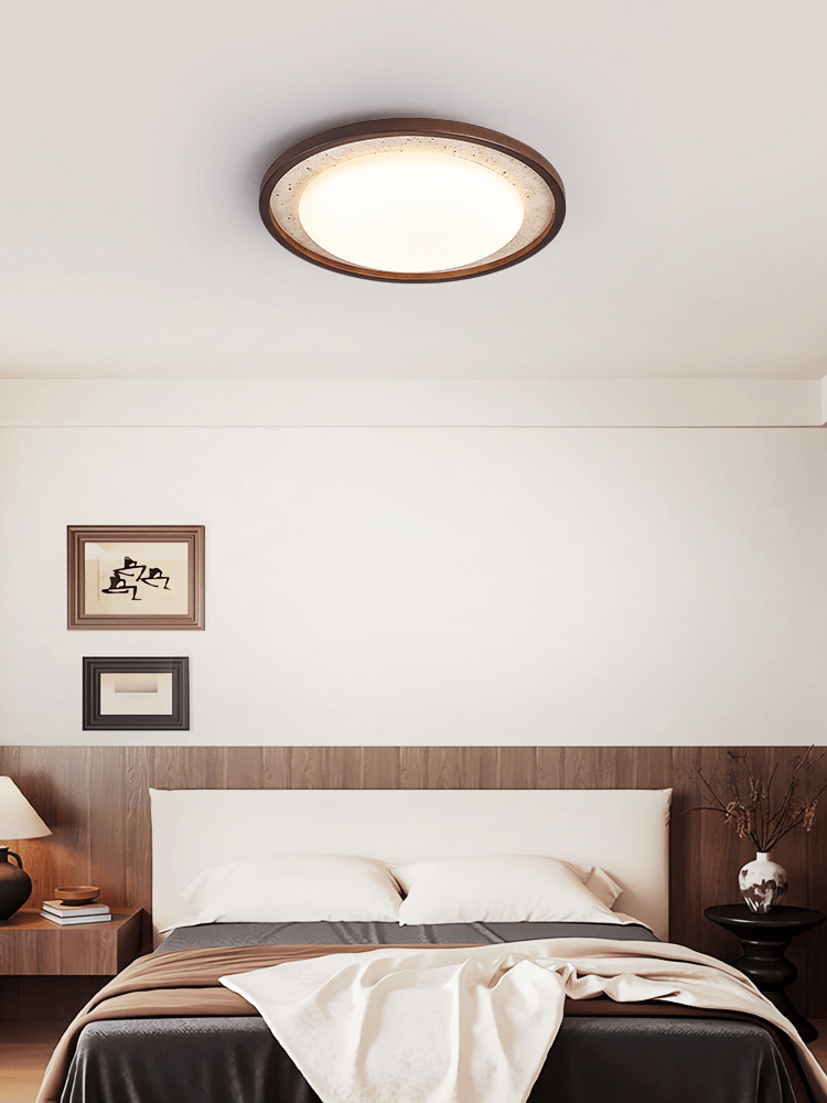 Bexm ronde plafondlamp van geel travertin en walnoothout