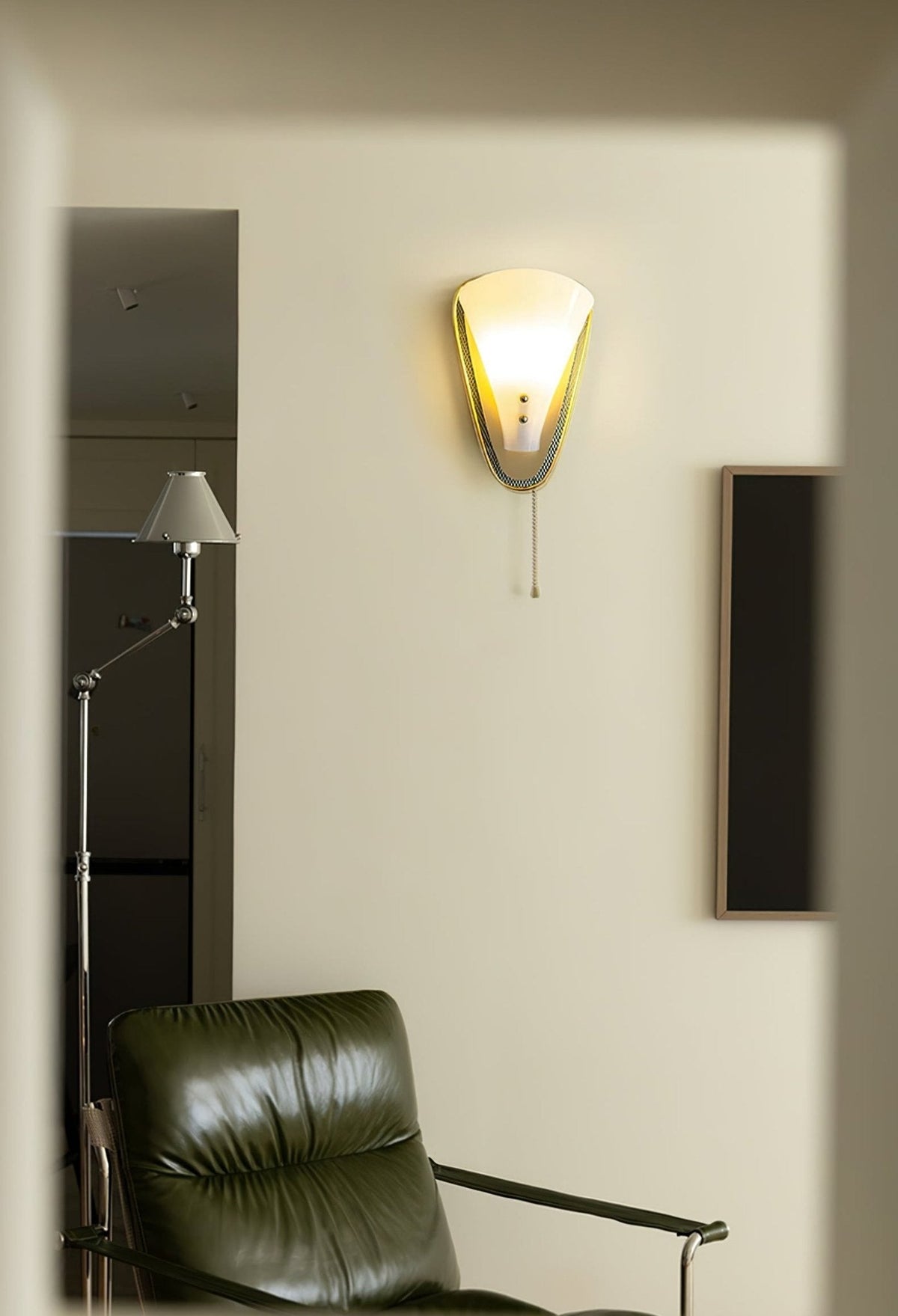 Auremont driehoekige wandlamp