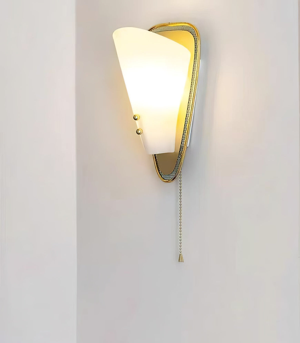 Auremont driehoekige wandlamp