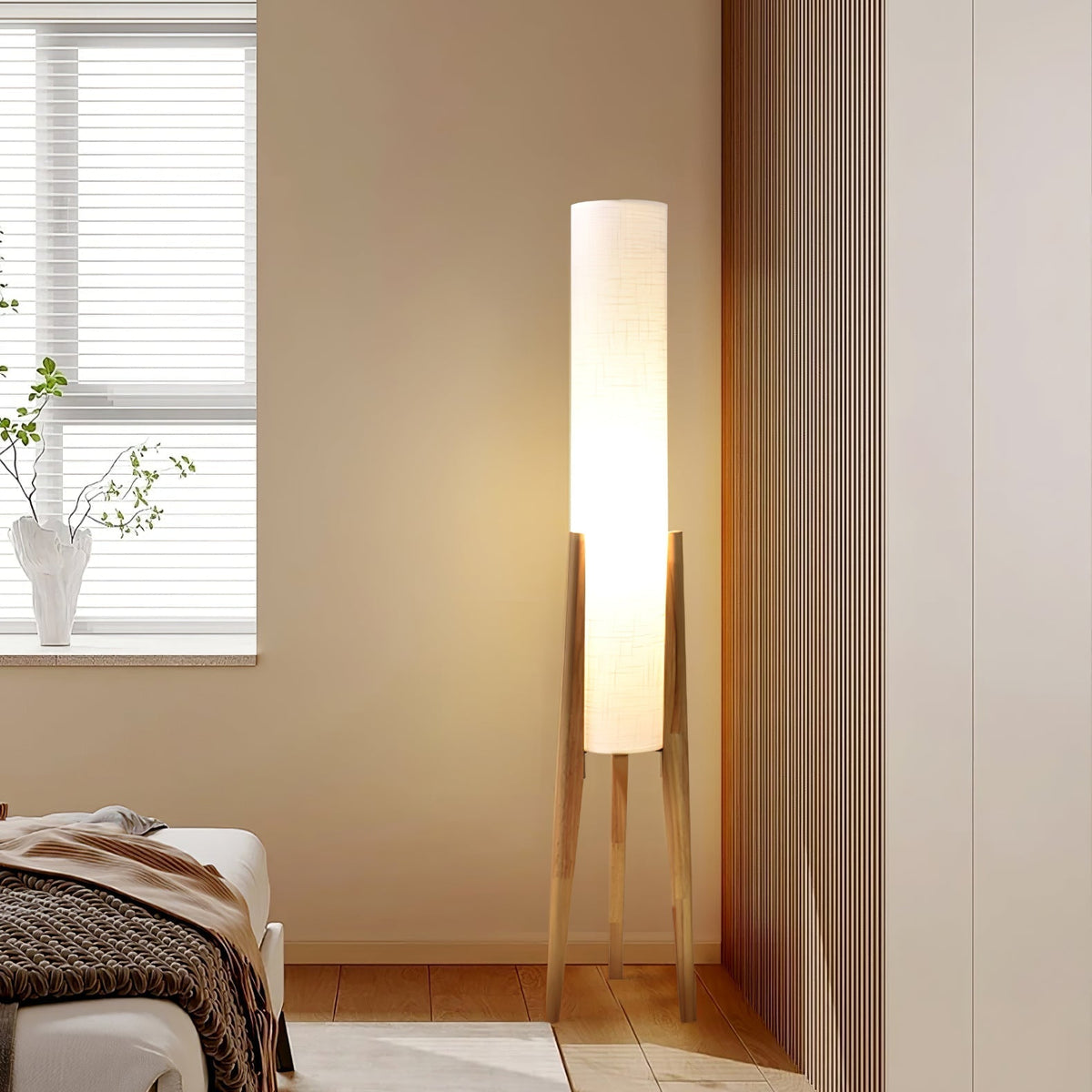 Triluxe moderne vloerlamp met hout en stof