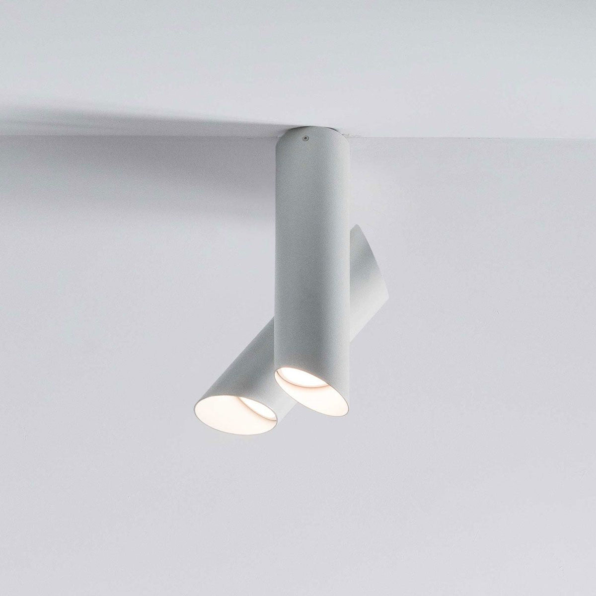 Teu Moderne plafondlamp met minimalistische buizen