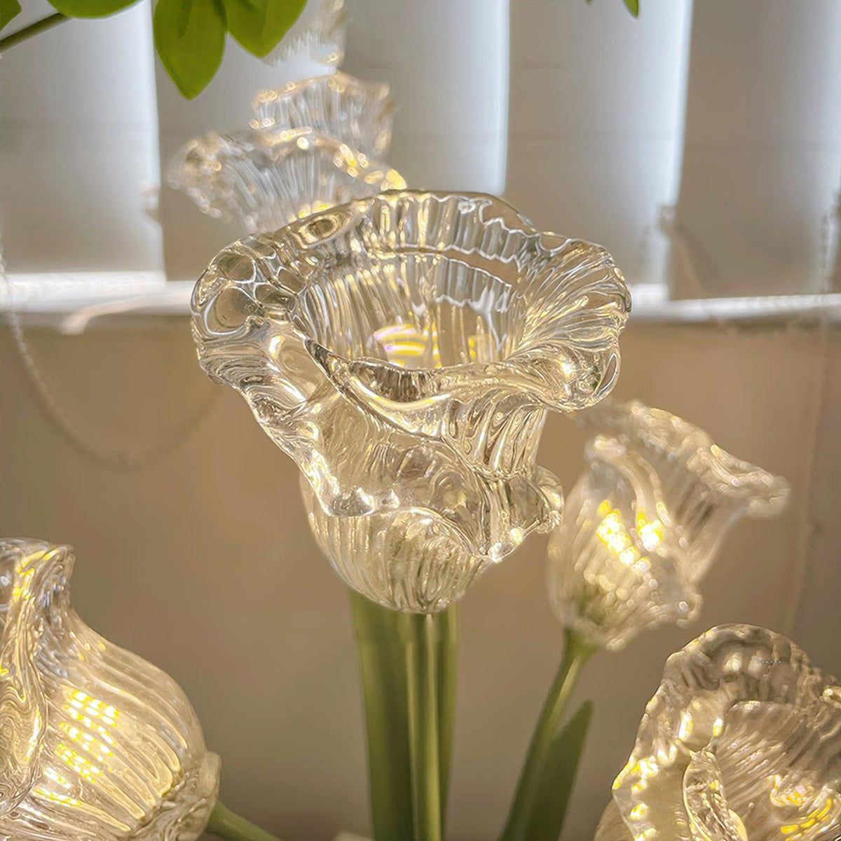 Aurdoril whimsical tafellamp met groene bloem van glas
