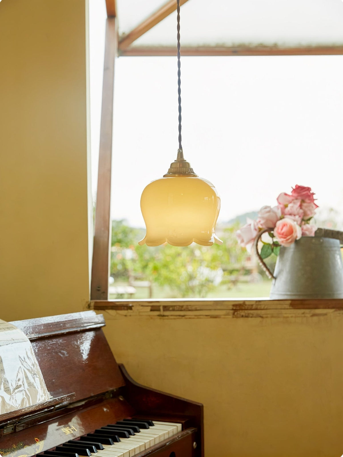 Veloza messing en hars glamoureus hanglamp