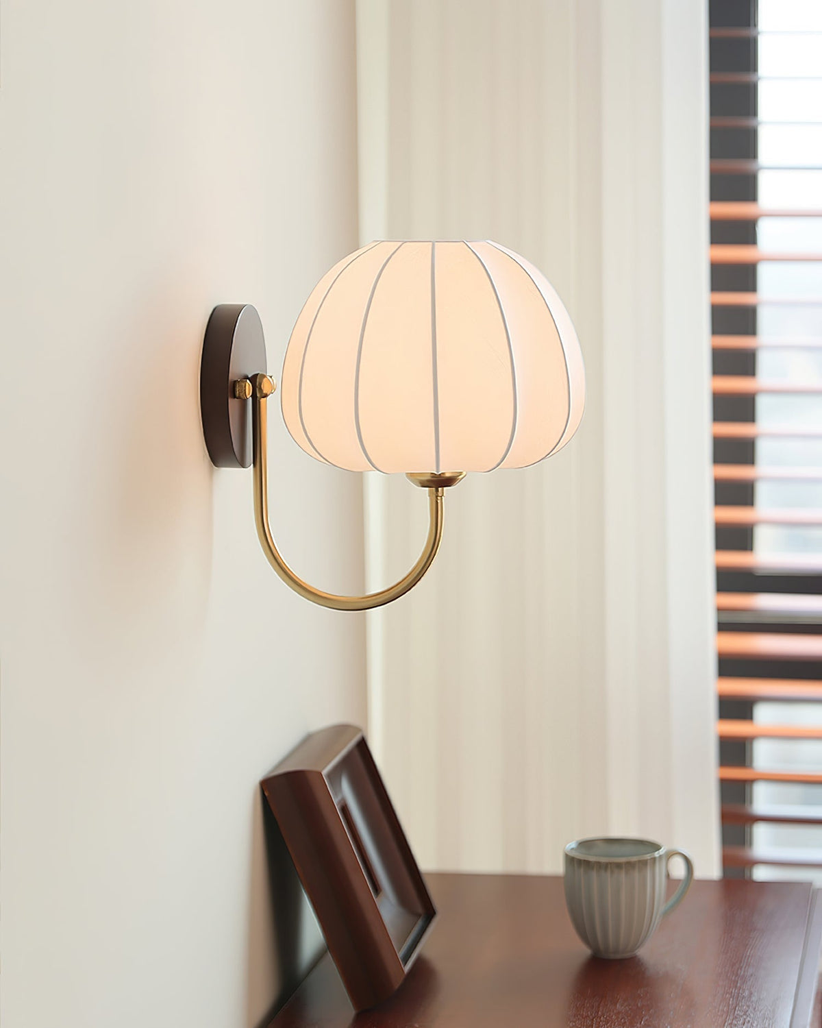 Pearl wandlamp