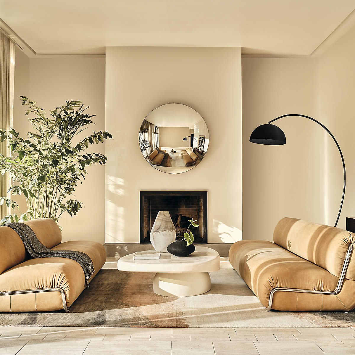 Venus vloerlamp met gebogen arm en halfronde kap