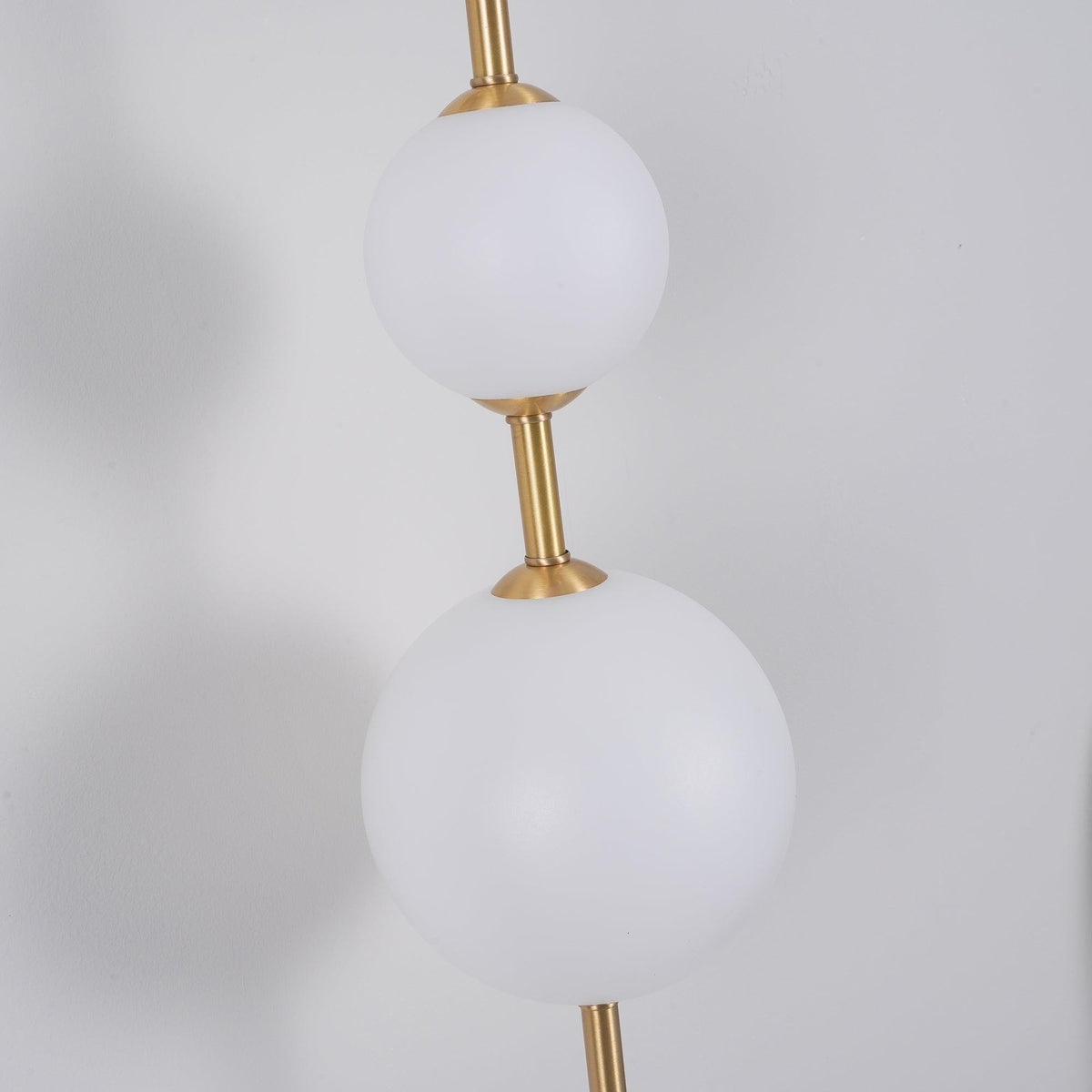 Miriiella wandlamp Verticale Bol Minimalistisch