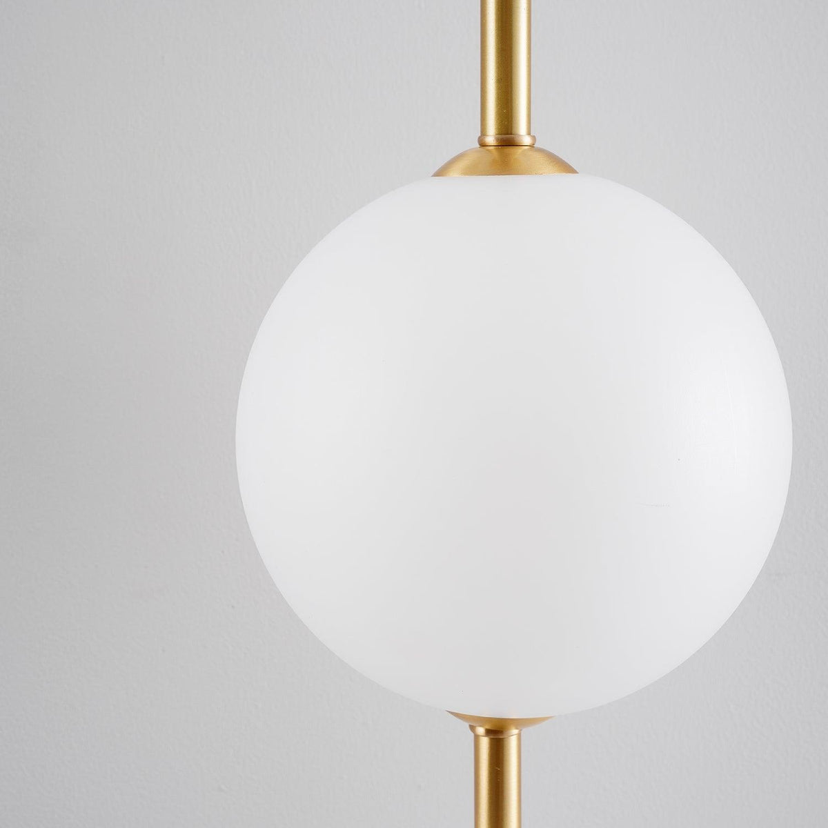 Miriiella wandlamp Verticale Bol Minimalistisch