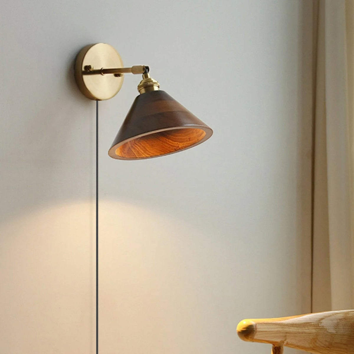 Alem Vintage wandlamp van Walnoot