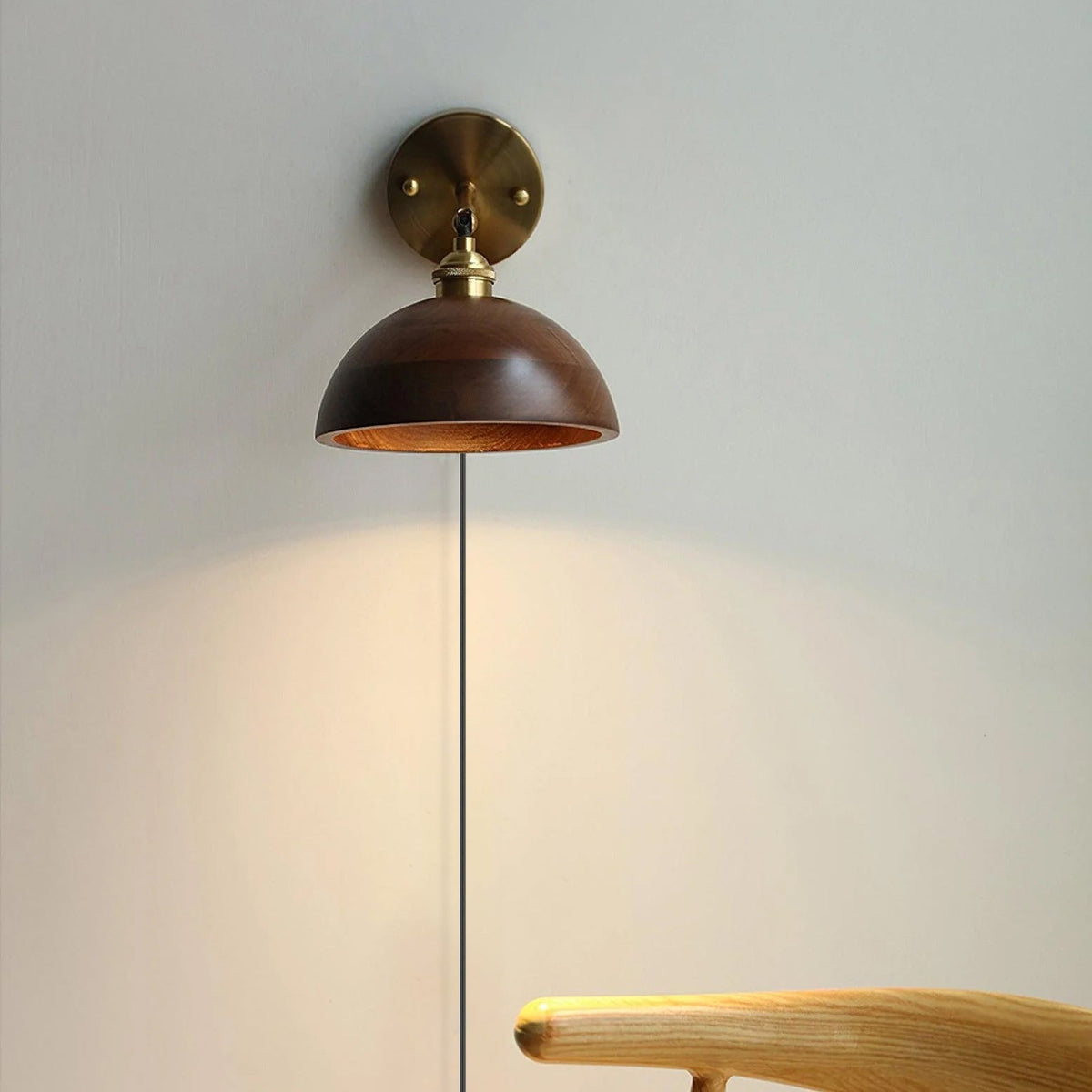 Alem Vintage wandlamp van Walnoot