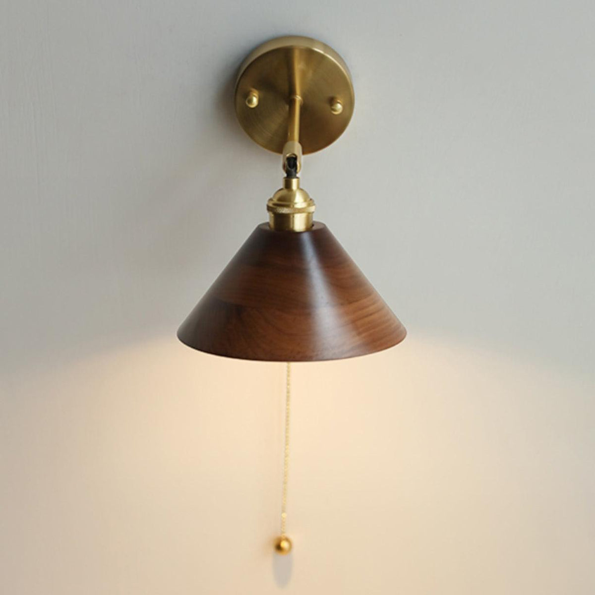 Rasen Vintage wandlamp met Walnoot Houten Kap