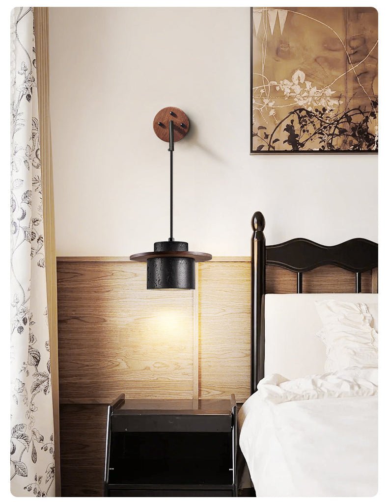 Halyn Moderne wandlamp in zwart travertin met walnoothout