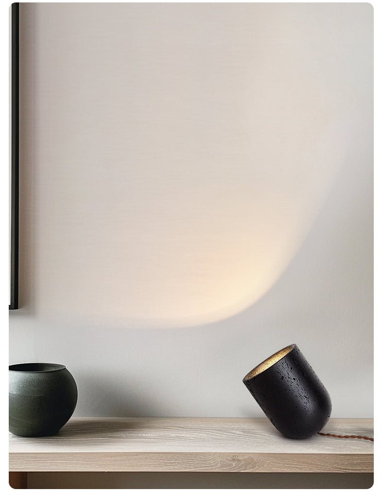 Lumi minimalistisch Zwart travertin tafellamp