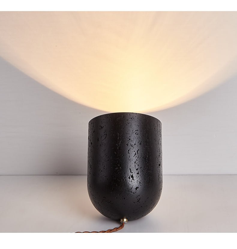Lumi minimalistisch Zwart travertin tafellamp