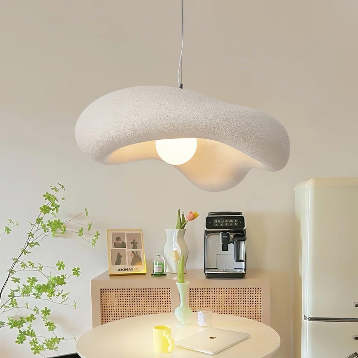 Hanglamp van hars in organische vorm voor moderne interieurs natuurlijk