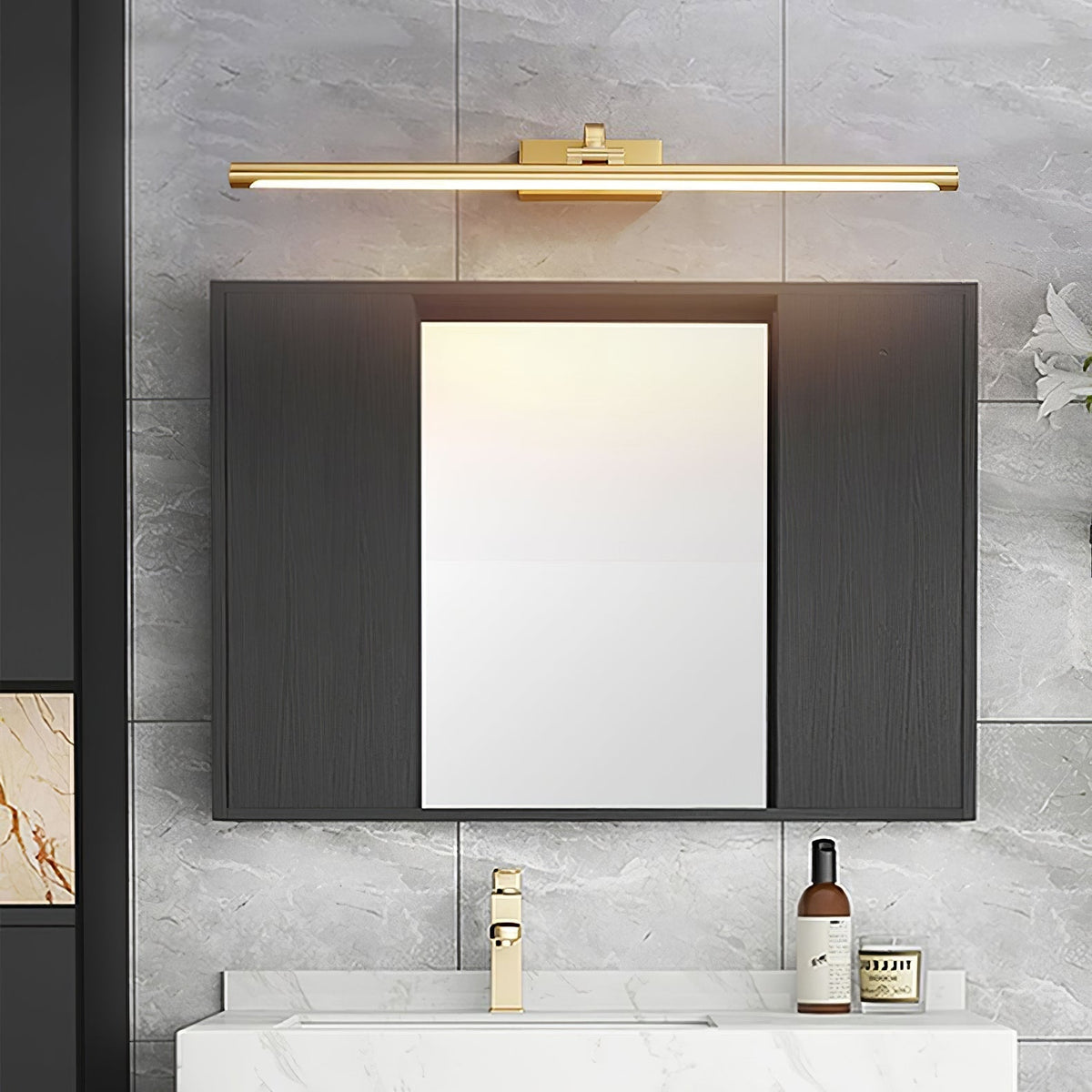 Tevelo wandlamp van messing in minimalistisch ontwerp