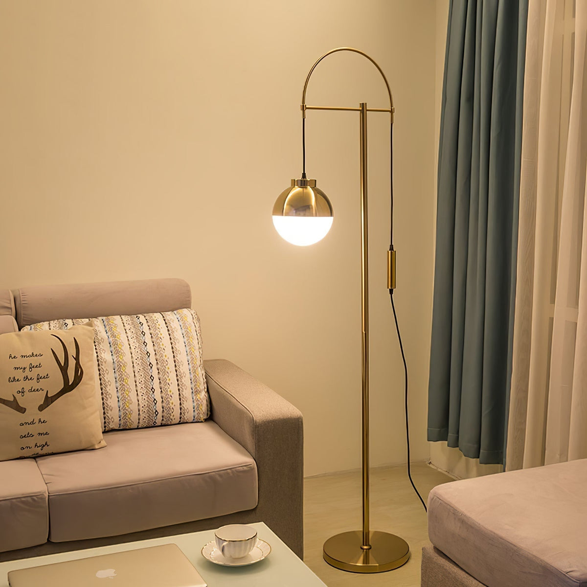 Lunelis Moderne vloerlamp van goud
