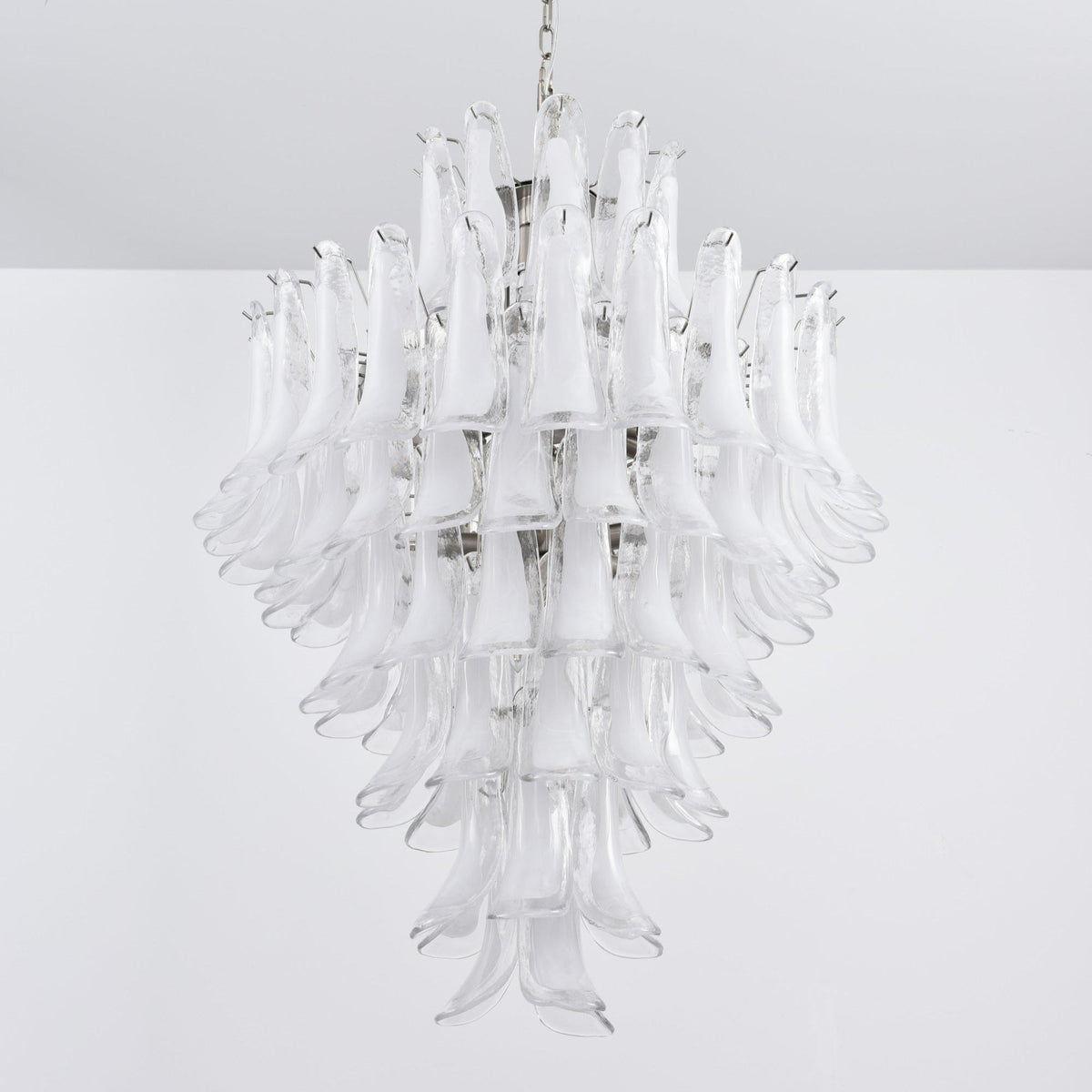 Eirivine kroonluchter wit Cloud glas Petals met bloemblaadjes
