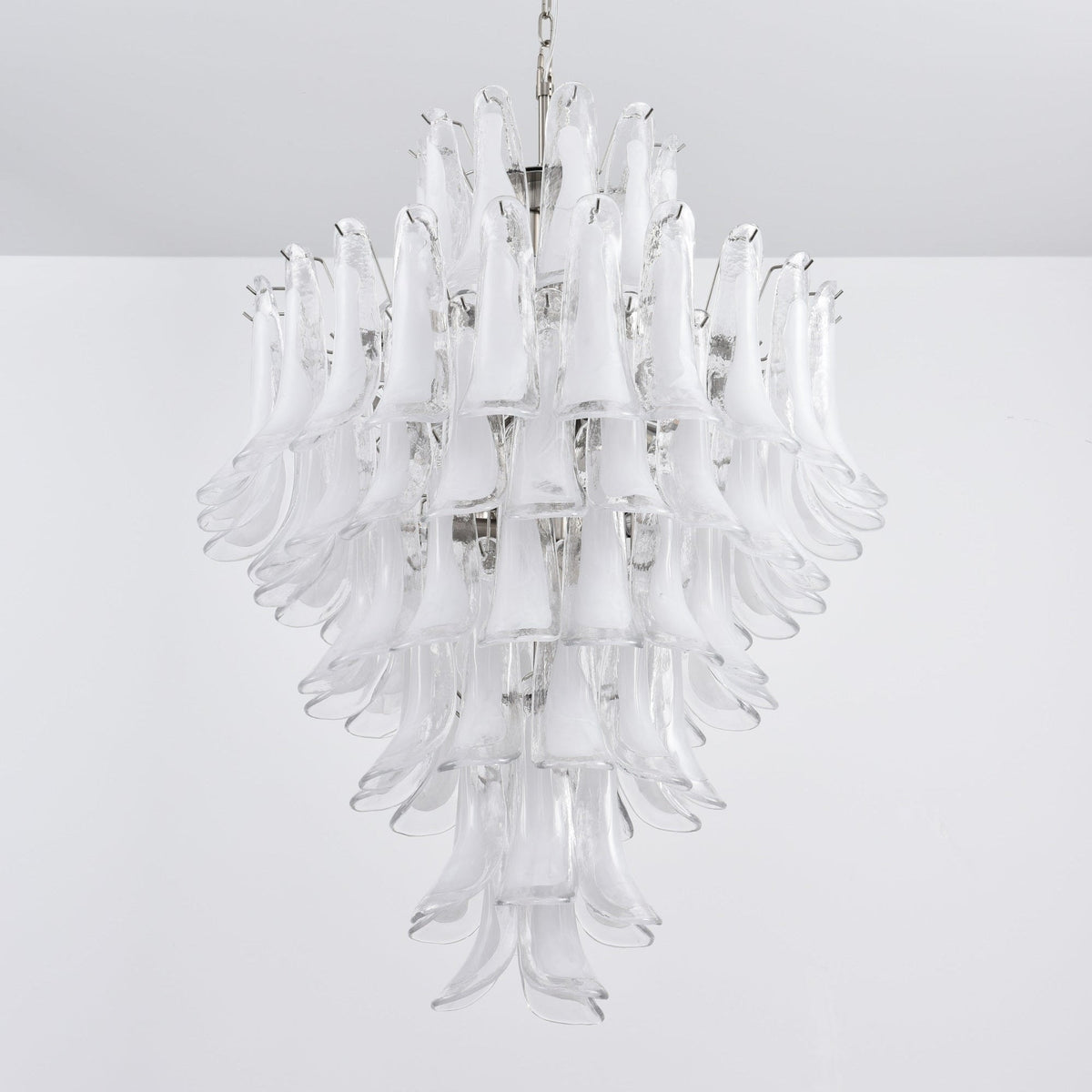 Eirivine kroonluchter wit Cloud glas Petals met bloemblaadjes